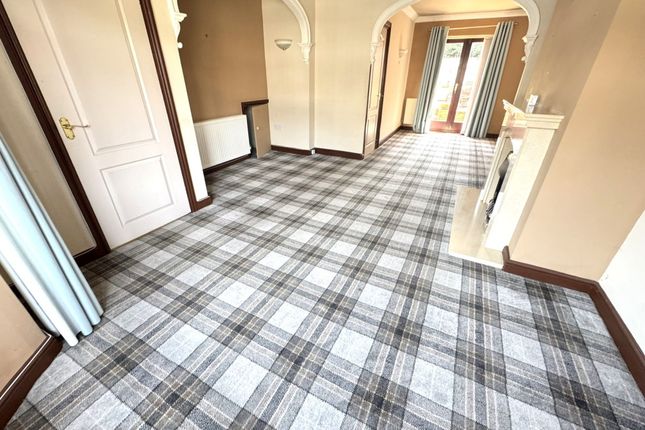 17 Birch Tree Hollow, Willenhall photo 4