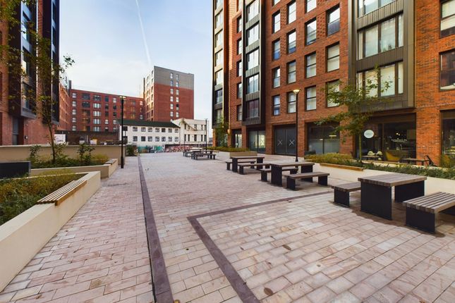 Apt 407, Parliament Square, Liverpool photo 2