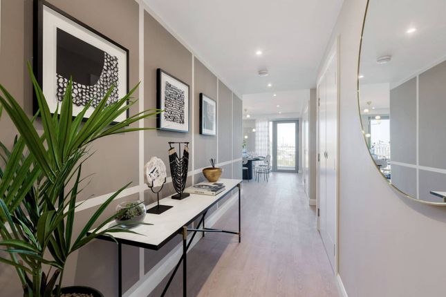 Flat for sale in Royal Eden Docks, Canary Wharf