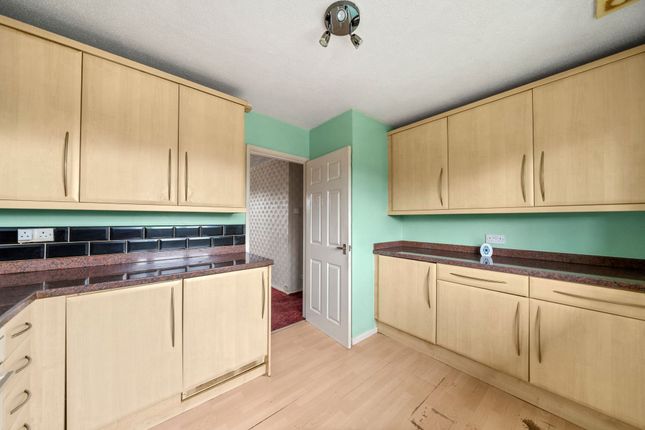28 Windy Bank Avenue, Warrington photo 3