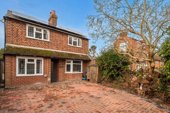 Detached house for sale in Wellesbourne Road Barford, Warwickshire