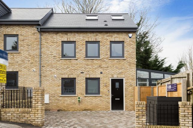 Thumbnail Semi-detached house to rent in Mowbray Road, New Barnet, Hertfordshire