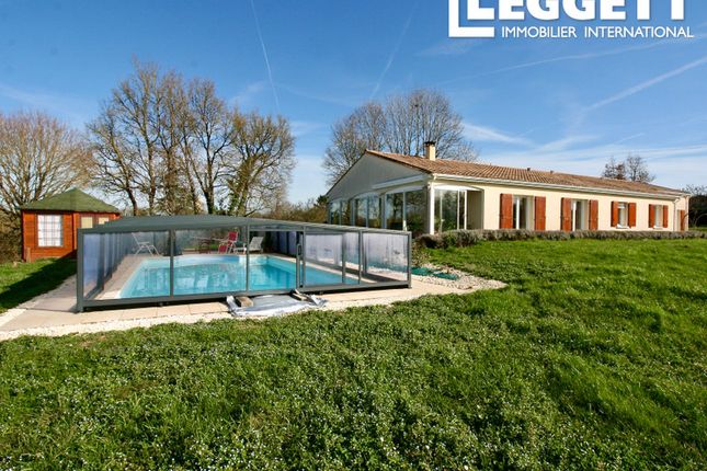 Villa for sale in Montbron, Charente, Nouvelle-Aquitaine