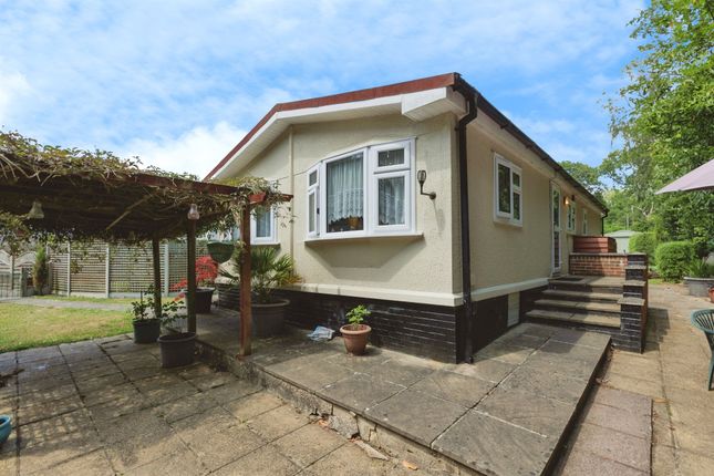 2-bed caravan on 21, East Hill Park, Sevenoaks, £130,000