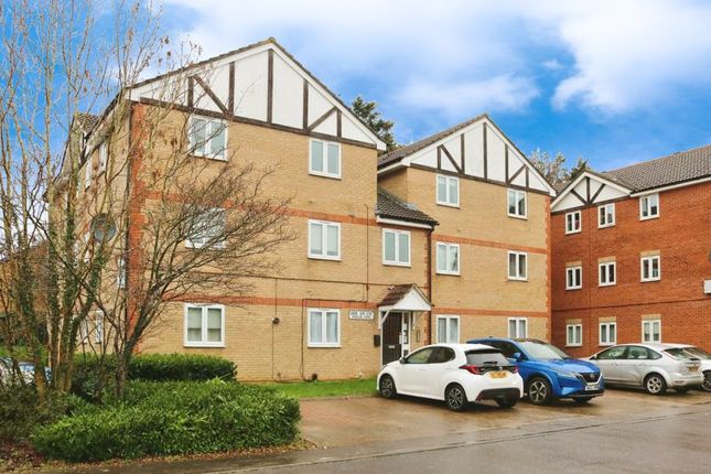 Flat for sale in Maplin Park, Langley, Slough