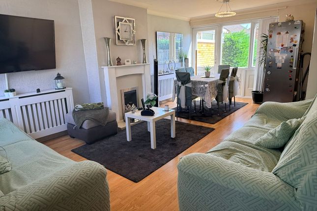 66 Briar Meads, Leicester photo 2