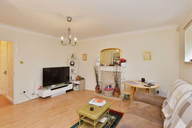 9, Maybach Court, Milton Keynes photo 3