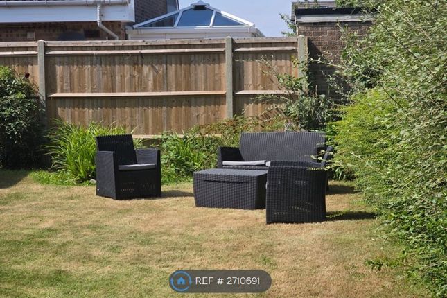 Willow Brean, Horley photo 5