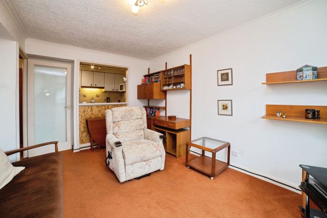 Flat 43, Kedleston Court, Norbury Close, Derby photo 2