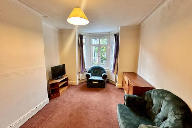 Terraced house to rent in Western Road, Oxford