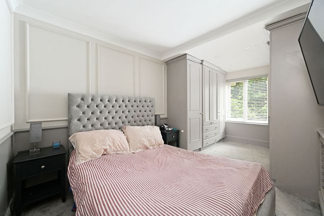 24, Ryefield Gardens, Sheffield photo 4