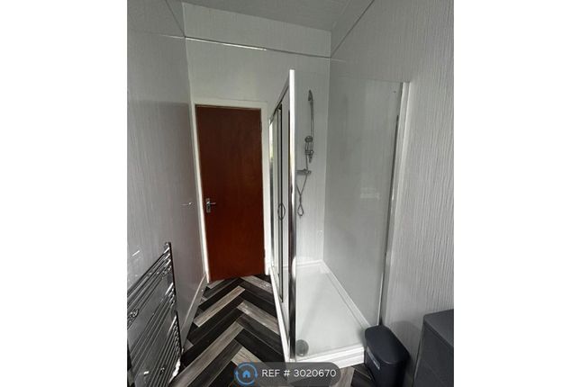 Flat, Dixon Road, Glasgow photo 3