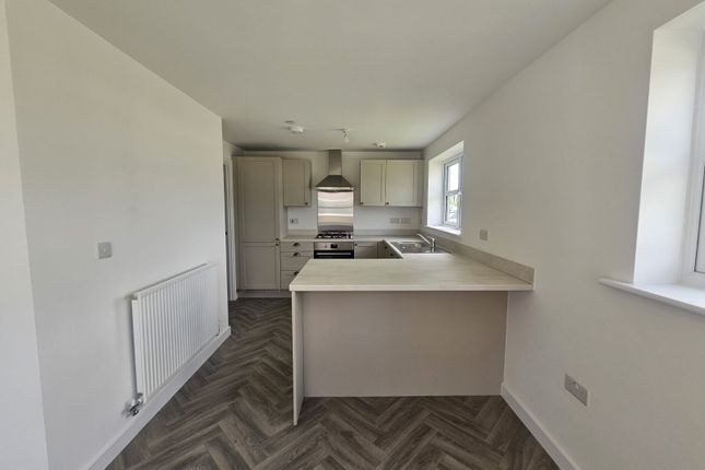5, Blackthorn Grove, Deeside photo 5