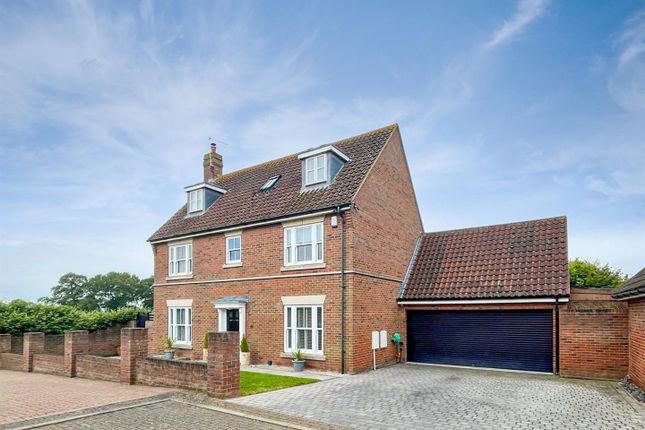 Thumbnail Detached house for sale in Vicarage Court, Southminster