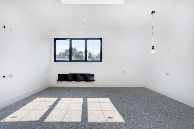1-bed flat on Eldon Park, London, £299,995