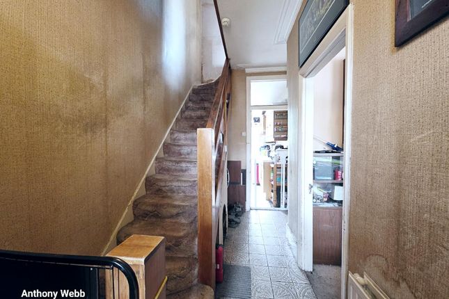 34, Melbourne Avenue, London photo 4