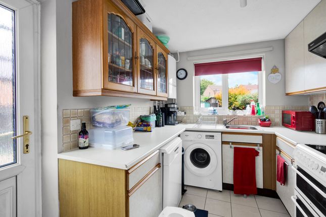 2 Belvoir Close, Nottingham photo 5