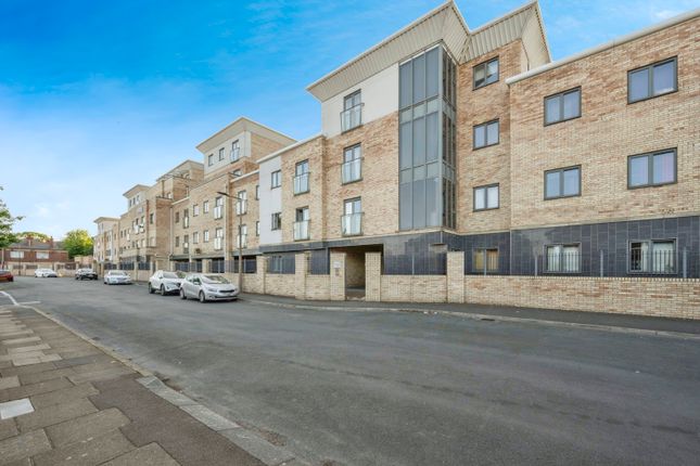 Thumbnail Flat for sale in Luxaa Apartments, Low Road, Balby, Doncaster