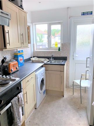 Flat to rent in Parson Street, Hendon
