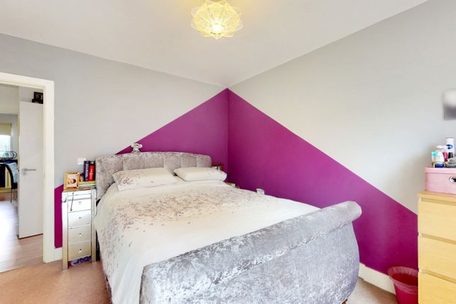 Flat for sale in Catkin House, Romford