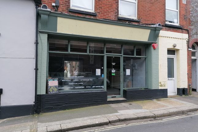 Retail premises to let in Holyrood Street, Newport