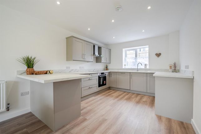 Fernmead House, 5, Western Cottages, Ivybridge photo 3