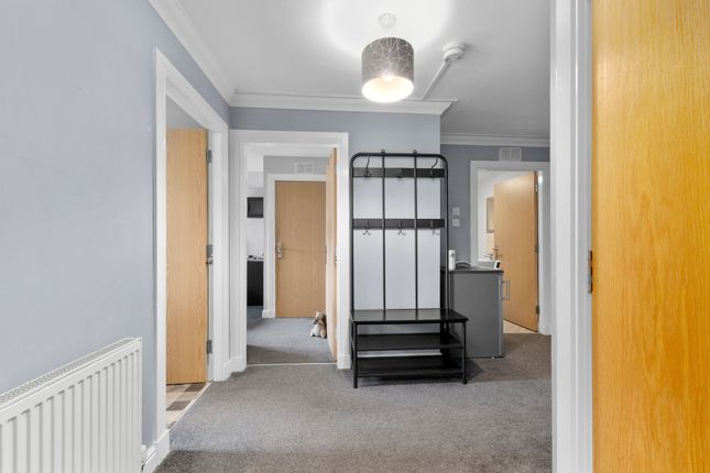 19 Newlands Court, Bathgate photo 2