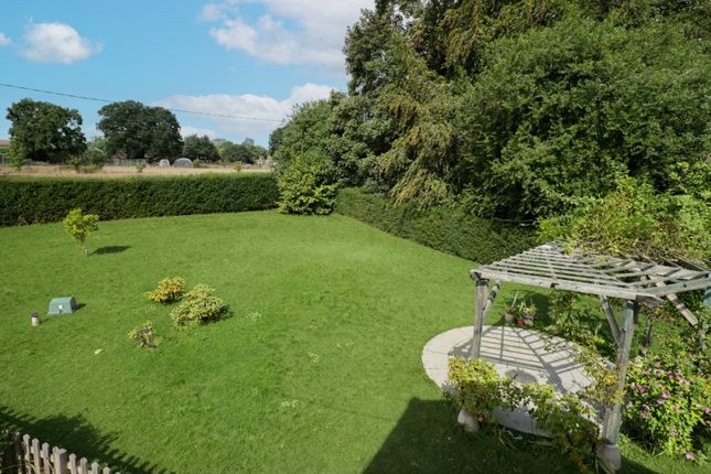 Vicarage Cottage, Church Street, Horsford photo 4