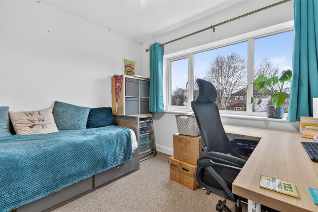 10, Danum Drive, York photo 3