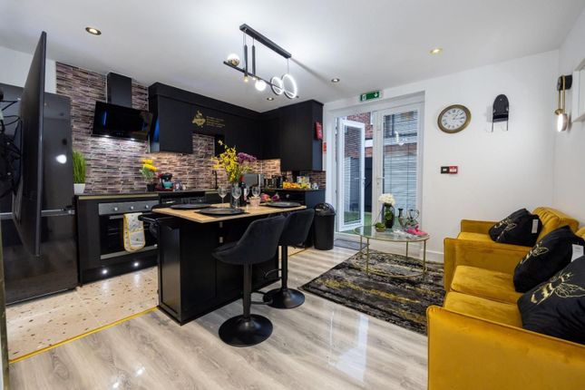 21 Sherlock Street, Fallowfield photo 2