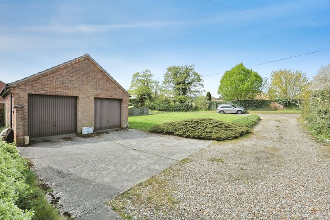 10, Bilney Road, Dereham photo 3