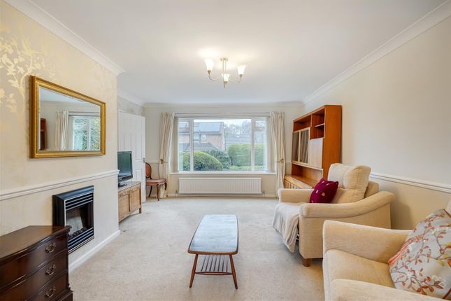 8, Edgecombe Grove, Darlington photo 3