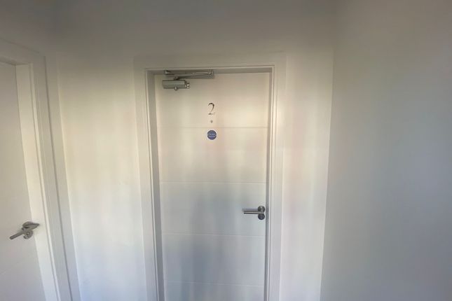 Flat 2, Halford House, Leicester photo 2