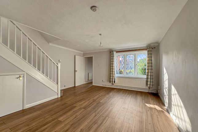 12, Barnberry Close, Ashford photo 2