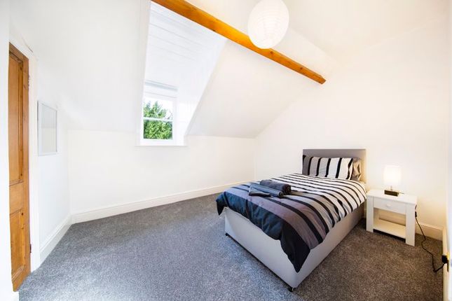 Flat to rent in Downside Road, Bristol