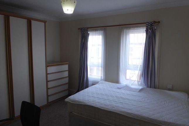 38, Pitcroft Avenue, Reading photo 5