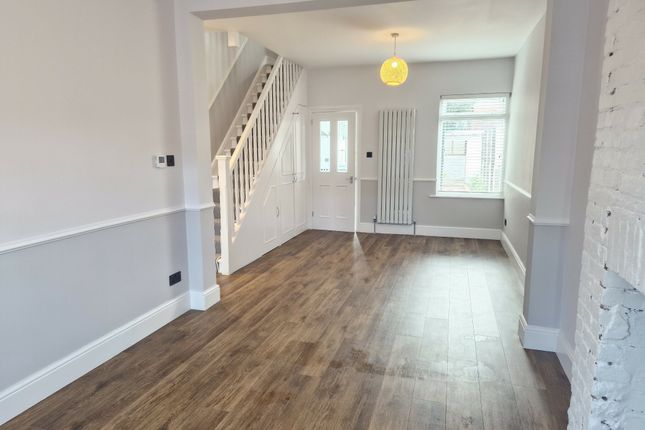2 Edward Road, PARKSTONE, POOLE photo 5