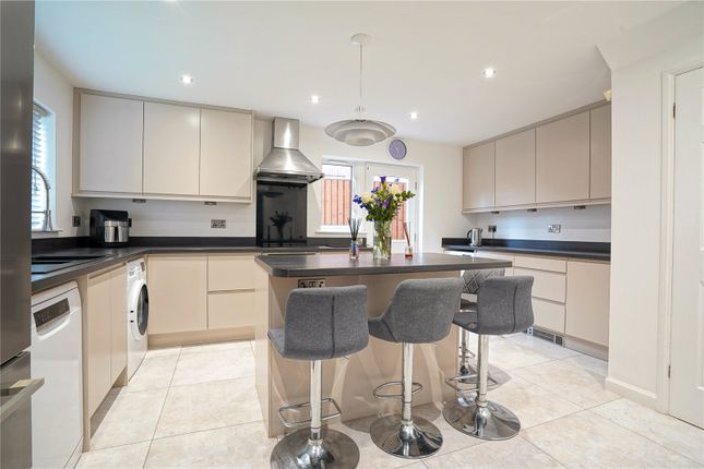 4, Birch Green Close, Rotherham photo 2
