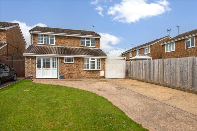 Thumbnail Detached house for sale in Brill Close, Luton, Bedfordshire