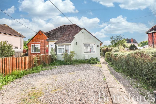 Thumbnail Bungalow for sale in Oxney Villas, Felsted