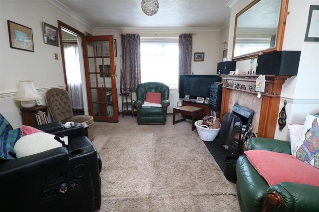 12, Arnold Noad Corner, Southwick photo 4