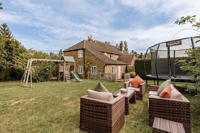 4 Upper Tickham Cottages Tickham Lane, Sittingbourne photo 4