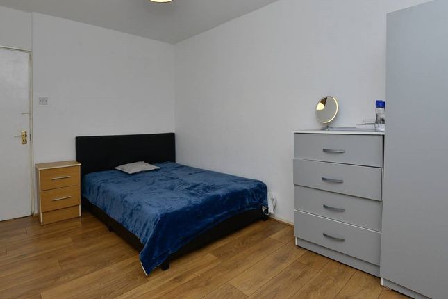 Thumbnail Flat for sale in Christian Street, Aldgate East
