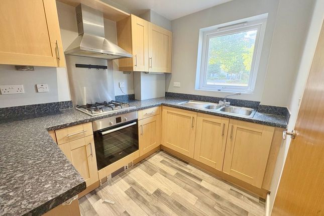 Flat 2, 14, Seager Way, Poole photo 3
