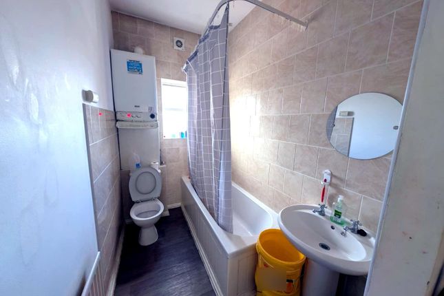 135A, High Street, Easington Lane photo 4