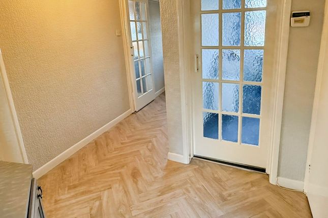 13 Angus Close, Leicester photo 4