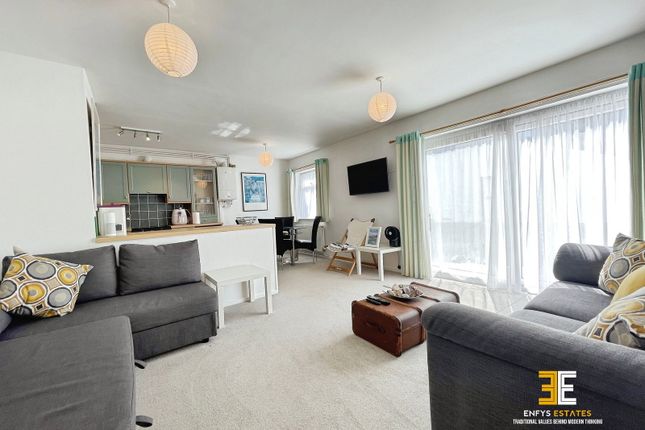 42, Deganwy Beach, Conwy photo 2