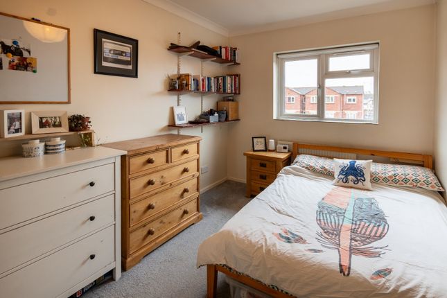 Flat for sale in Exbury Place, Worcester, Worcestershire