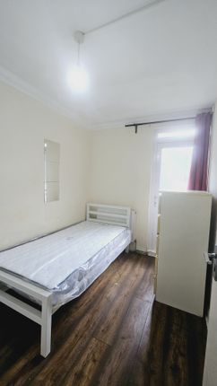 Massingham Street, London photo 4
