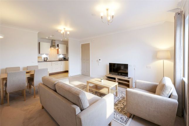 32 Fitzwarren Court,, Kingsdown Road, Swindon photo 2
